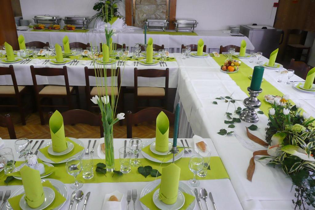 Hotel Slunce Havlíčkŭv Brod Ngoại thất bức ảnh